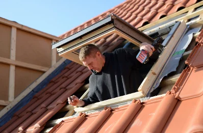 Pose de fenêtres de toit Velux à Vaudevant